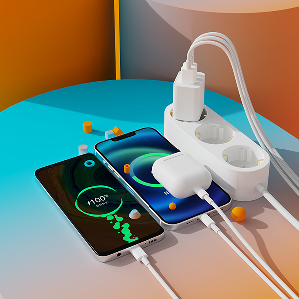 15W三口充電器2A+1C ST790 歐規(guī)