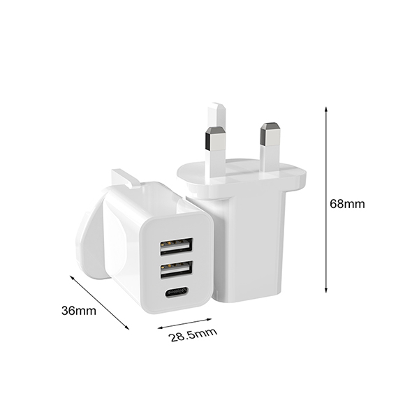 15W三口充電器2A+1C ST790 英規(guī) 15W三口充電器2A+1C ST790 英規(guī)